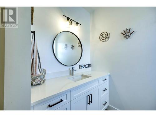 14 Lambert Court, Osoyoos, BC - Indoor Photo Showing Bathroom