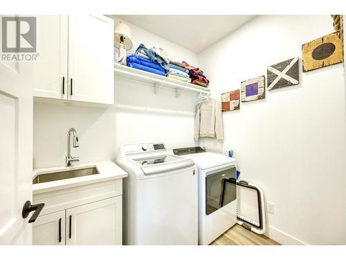 14 Lambert Court, Osoyoos, BC - Indoor Photo Showing Laundry Room