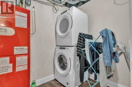 #412 -120 Summersides Blvd, Pelham, ON - Indoor Photo Showing Laundry Room