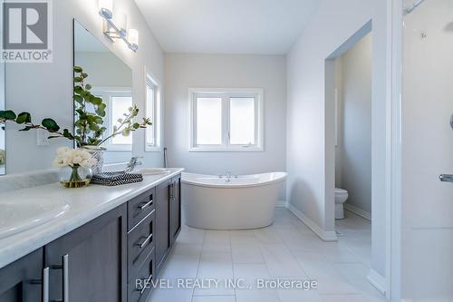 7475 Sherrilee Crescent, Niagara Falls, ON - Indoor Photo Showing Bathroom