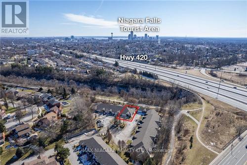 #18 -5200 Dorchester Rd, Niagara Falls, ON - Outdoor With View