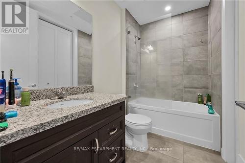 420 - 118 King Street E, Hamilton, ON - Indoor Photo Showing Bathroom