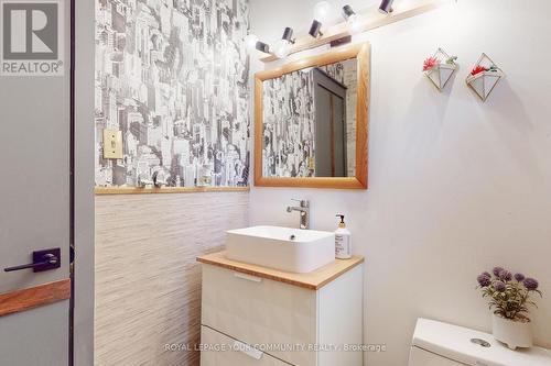 5 King Arthurs Crt, Caledon, ON - Indoor Photo Showing Bathroom