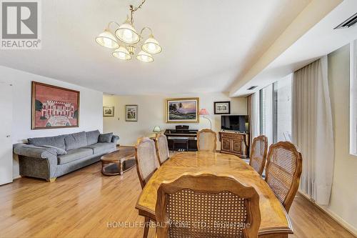#158 -1250 Mississauga Valley Blvd, Mississauga, ON - Indoor Photo Showing Dining Room