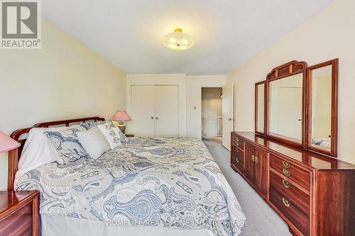 #158 -1250 Mississauga Valley Blvd, Mississauga, ON - Indoor Photo Showing Bedroom
