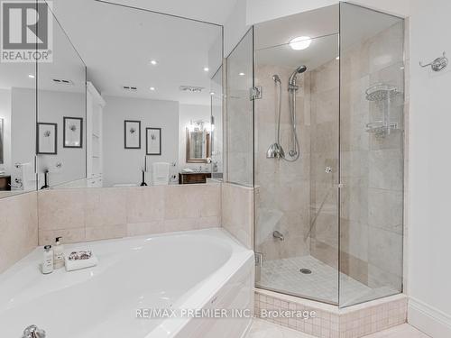 104 - 53 Woodbridge Avenue, Vaughan, ON - Indoor Photo Showing Bathroom