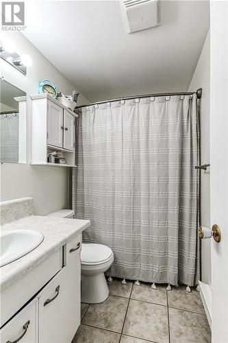 320 Bodson E, Hanmer, ON - Indoor Photo Showing Bathroom