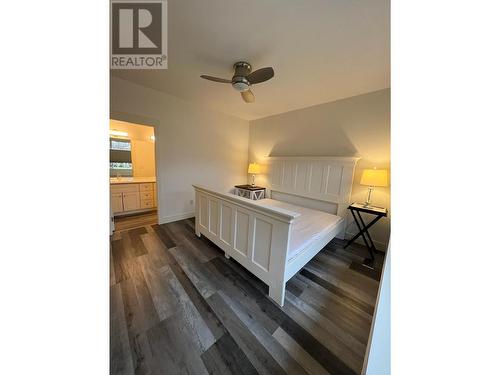 1268 Bergamot Avenue, Kelowna, BC - Indoor Photo Showing Bedroom