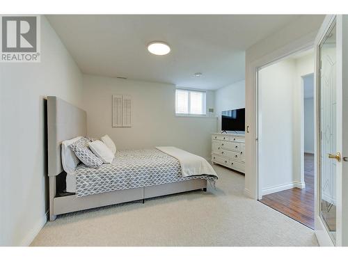 2912 Glen Abbey Place, West Kelowna, BC - Indoor Photo Showing Bedroom