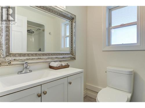 2912 Glen Abbey Place, West Kelowna, BC - Indoor Photo Showing Bathroom