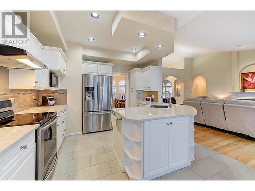 5251 Sutherland Road, Peachland, BC - Indoor Photo Showing Kitchen With Stainless Steel Kitchen