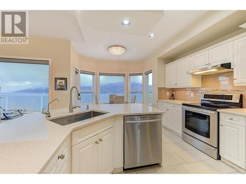 5251 Sutherland Road, Peachland, BC - Indoor Photo Showing Kitchen With Stainless Steel Kitchen