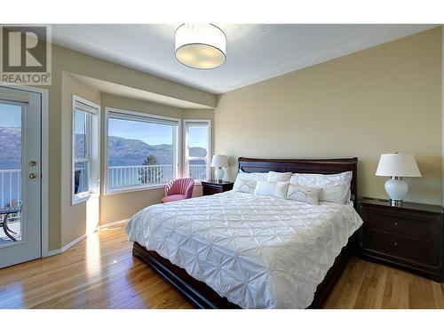 5251 Sutherland Road, Peachland, BC - Indoor Photo Showing Bedroom