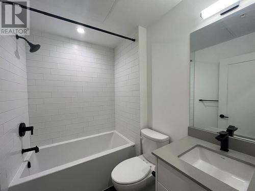 660 Cawston Avenue Unit# 409, Kelowna, BC - Indoor Photo Showing Bathroom