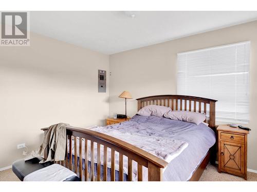 5028 Elliot Avenue, Peachland, BC - Indoor Photo Showing Bedroom