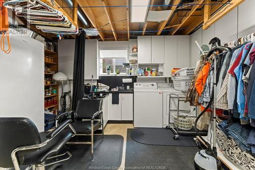 2346 Northway Avenue, Windsor, ON - Indoor Photo Showing Laundry Room