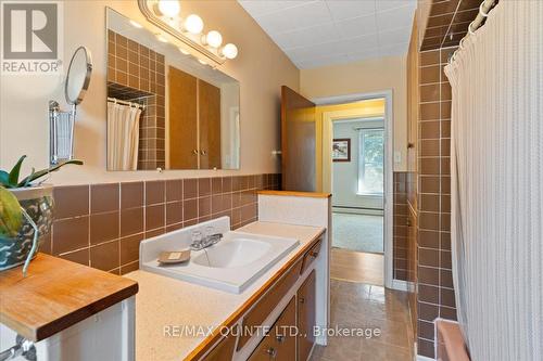 7 Century Dr, Prince Edward County, ON - Indoor Photo Showing Bathroom
