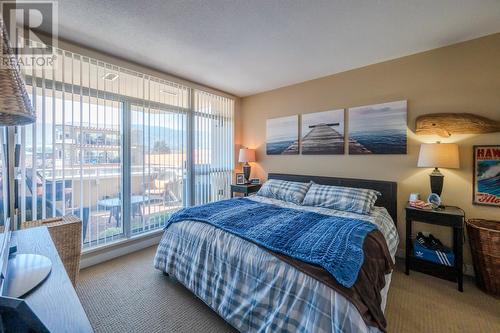 160 Lakeshore Drive Unit# 304, Penticton, BC - Indoor Photo Showing Bedroom