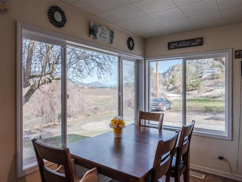 541 Eastside Road, Okanagan Falls, BC - Indoor Photo Showing Dining Room