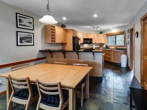 8-360 Strayhorse Road, Apex Mountain, BC - Indoor Photo Showing Dining Room