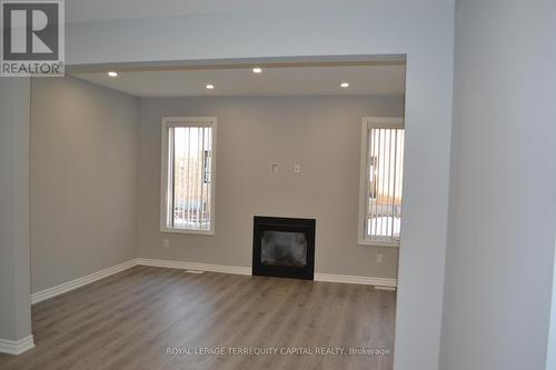 147 Unity Place, Ottawa, ON - Indoor With Fireplace