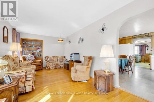 23 Bannockburn Road, Madoc, ON - Indoor Photo Showing Living Room