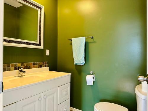 117 Wattsville Road, Cranbrook, BC - Indoor Photo Showing Bathroom