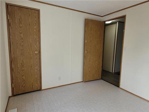 624 Home Street, Portage La Prairie, MB - Indoor Photo Showing Other Room