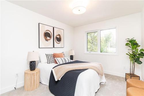 295 Campbell Street, Winnipeg, MB - Indoor Photo Showing Bedroom