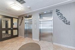 Lobby Elevator - 