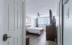 Large Master Bedroom with Ensuite & Walk-in Closet - 