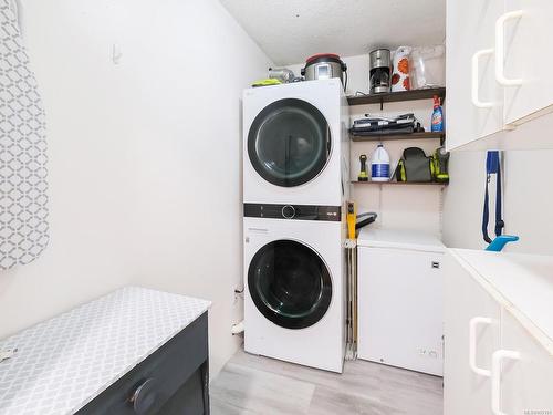 246 South Shore Rd, Lake Cowichan, BC - Indoor Photo Showing Laundry Room