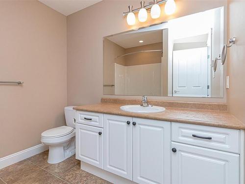 12-3110 Cook St, Chemainus, BC - Indoor Photo Showing Bathroom