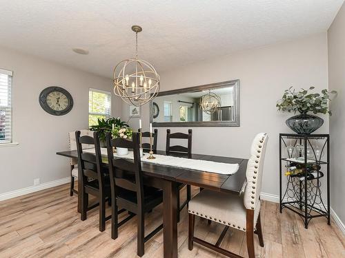 4-2475 Mansfield Dr, Courtenay, BC - Indoor Photo Showing Dining Room