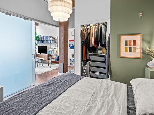218-599 Pandora Ave, Victoria, BC - Indoor Photo Showing Bedroom