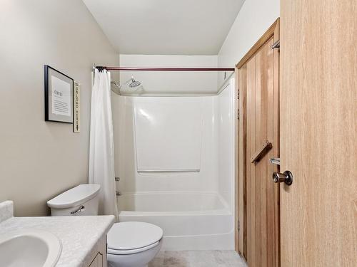 302-788 Castle Crag Cres, Courtenay, BC - Indoor Photo Showing Bathroom