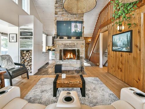 Salon - 133 Rue Des Monts, Saint-Sauveur, QC - Indoor Photo Showing Living Room With Fireplace