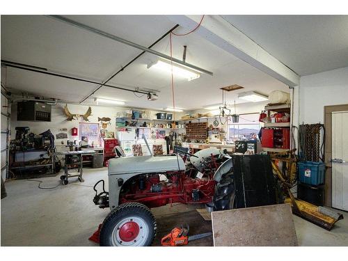 454 Pottery Road, Vernon, BC - Indoor Photo Showing Garage