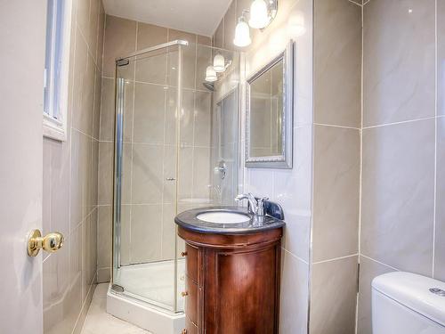 Ensuite bathroom - 5733 Av. Eldridge, Côte-Saint-Luc, QC - Indoor Photo Showing Bathroom