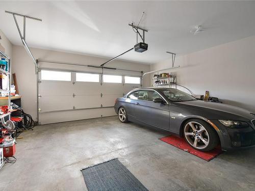 7-265 Caspian Dr, Colwood, BC - Indoor Photo Showing Garage