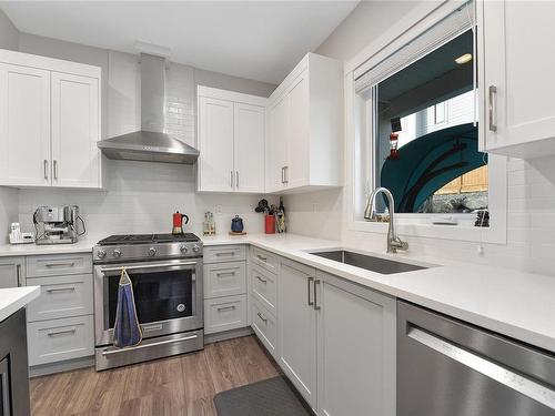7-265 Caspian Dr, Colwood, BC - Indoor Photo Showing Kitchen With Stainless Steel Kitchen With Upgraded Kitchen