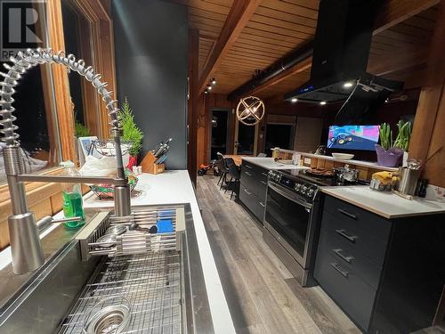 793 Evergreen Drive, Port Edward, BC - Indoor Photo Showing Kitchen