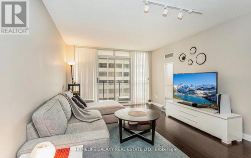 #812 -33 Sheppard Ave E, Toronto, ON - Indoor Photo Showing Living Room