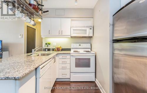 #812 -33 Sheppard Ave E, Toronto, ON - Indoor Photo Showing Kitchen