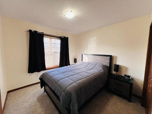 1 - 1000 9Th Street, Invermere, BC - Indoor Photo Showing Bedroom