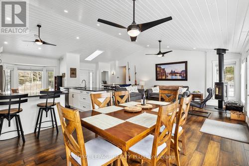 16 Black Bear Drive, Kawartha Lakes, ON - Indoor Photo Showing Dining Room
