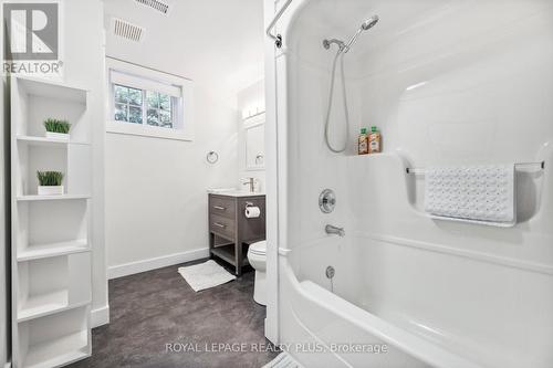 16 Black Bear Dr, Kawartha Lakes, ON - Indoor Photo Showing Bathroom