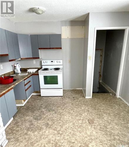 391 33Rd Street, Battleford, SK - Indoor Photo Showing Kitchen