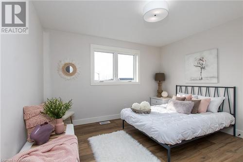 42 Chestnut Hill Crescent, Tara, ON - Indoor Photo Showing Bedroom