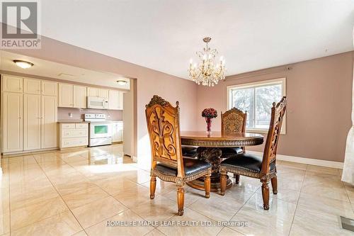 8681 Canyon Rd, Milton, ON - Indoor Photo Showing Dining Room